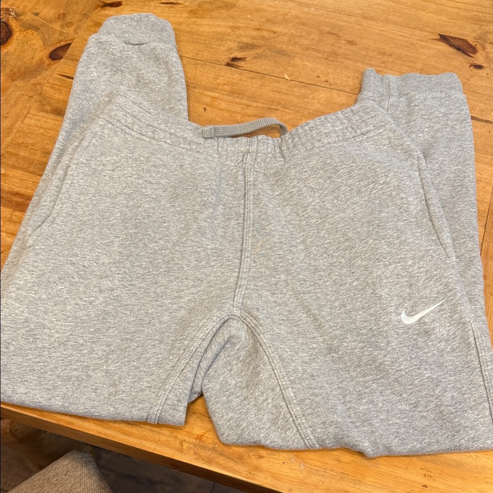 Nike Men's Light Gray Sweatpants